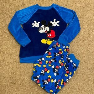 Boy’s Disney Mickey Mouse pajamas